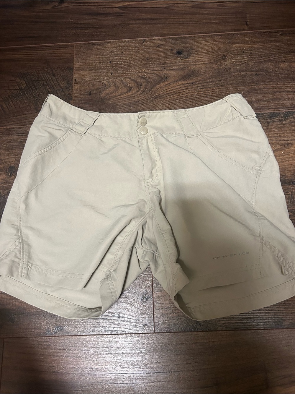 Columbia Light Khaki Outdoor Hybrid Shorts